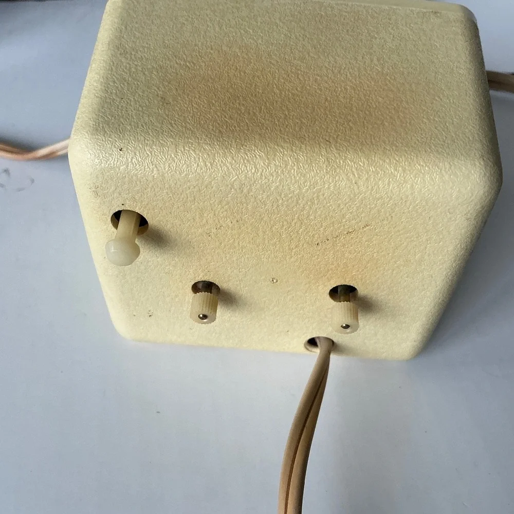 Timex Vintage Electric Alarm Clock Light Dial 7372-3A Cream Made in USA WORKS